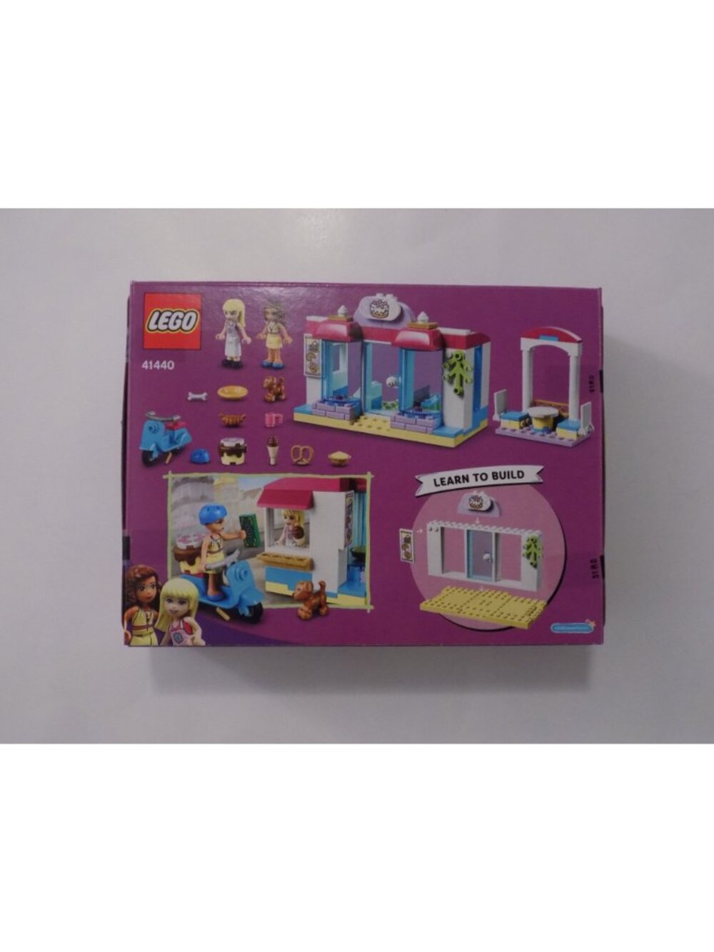 LEGO Friends Heartlake City Bakery #41440 (99 pcs) - Picture 3 of 5